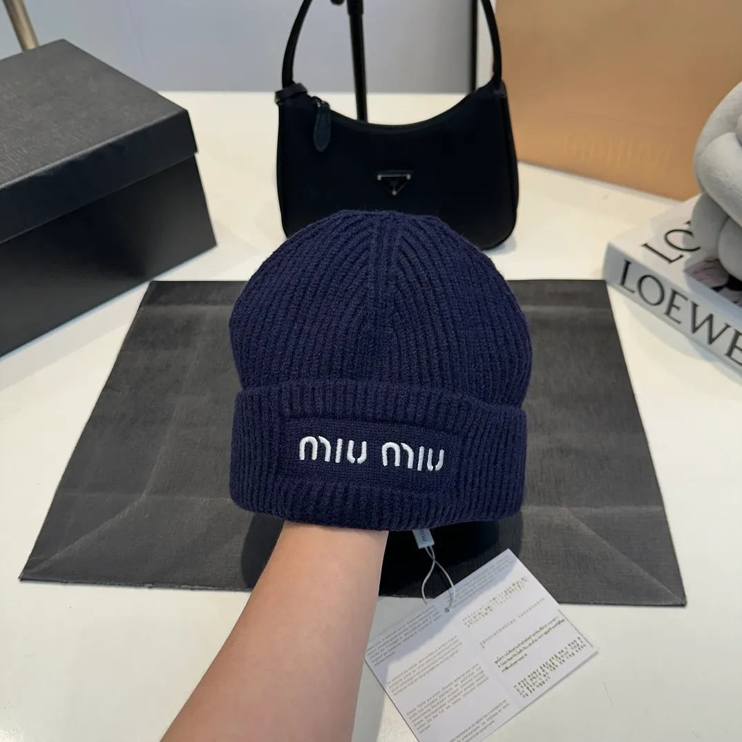 P56 high version Miumiu knitted hat, cold hat super warm