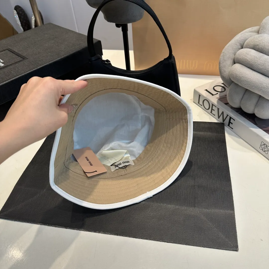 P90 miumiu 24ss new canvas bucket hat double-sided college style bucket hat, fresh and artistic