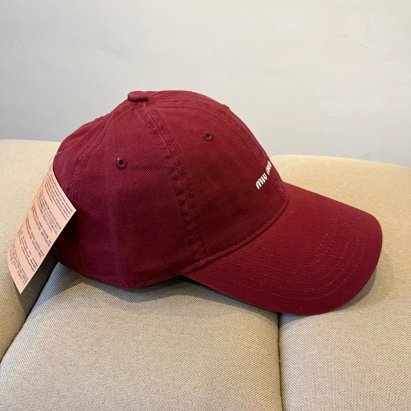 P60 miumiu original spring and summer new baseball cap, authentic mold-making and custom-made, the original workmanship is meticulous and the quality is superb!