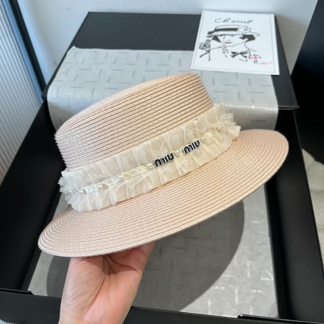 💰140$ miumiu new flat top hat, PP straw material, head circumference 57cm