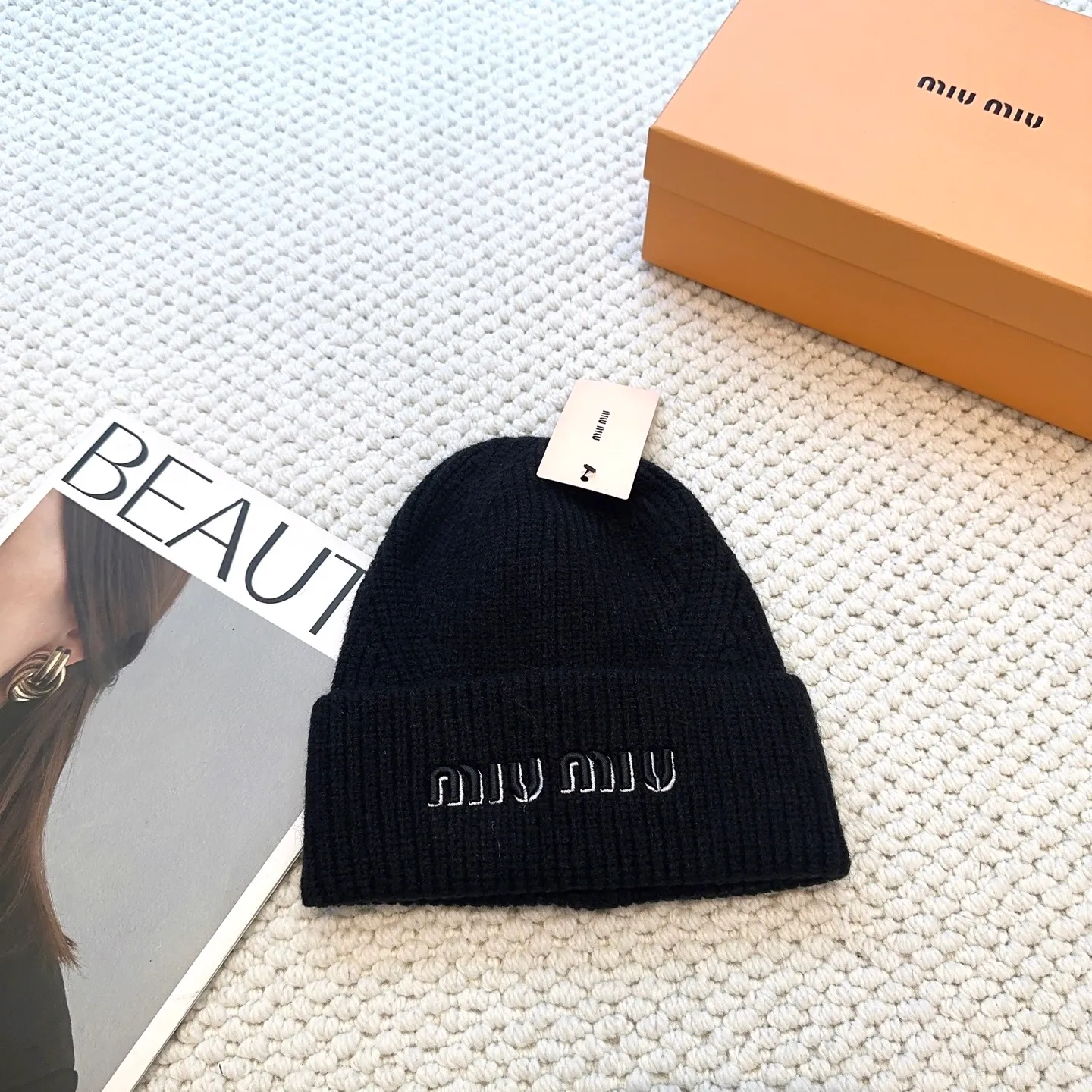P50 miumiu Miu Miu counter's popular embroidered logo knitted hat! Xiaohongshu’s new product is released, it’s so 🉑️, high-elastic fabric, classic color