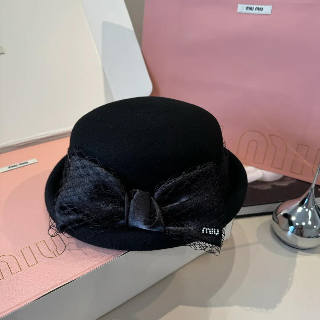 💰210¥ miumiu new wool 🦙 top hat, beret, super goddess style, advanced custom hat, 100% wool 🦙% fabric, head circumference 57cm