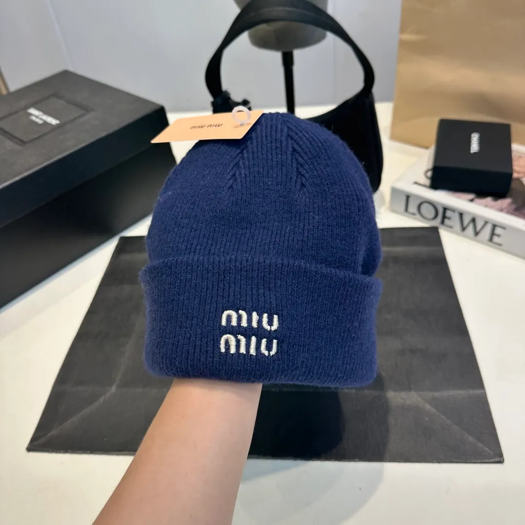 P60 miumiu new autumn and winter woolen hat