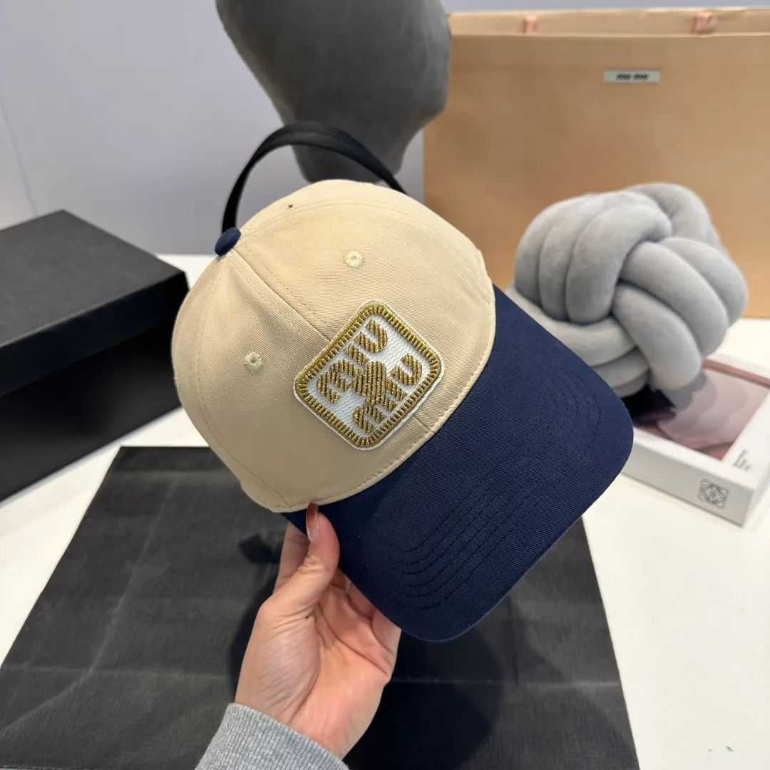 P56 miumiu original spring and summer new baseball cap, genuine mold-making and custom-made, the original workmanship is meticulous and the quality is superb!