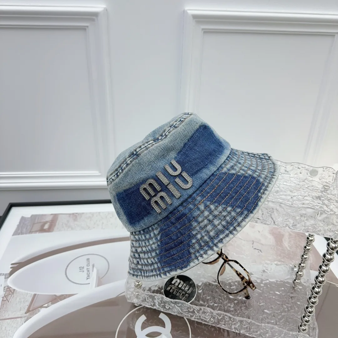 2025 💙 MiuMiu new fisherman hat denim dyed fabric ✓ Full of high-end feel! Washed printing 🎀 full of detailed craftsmanship