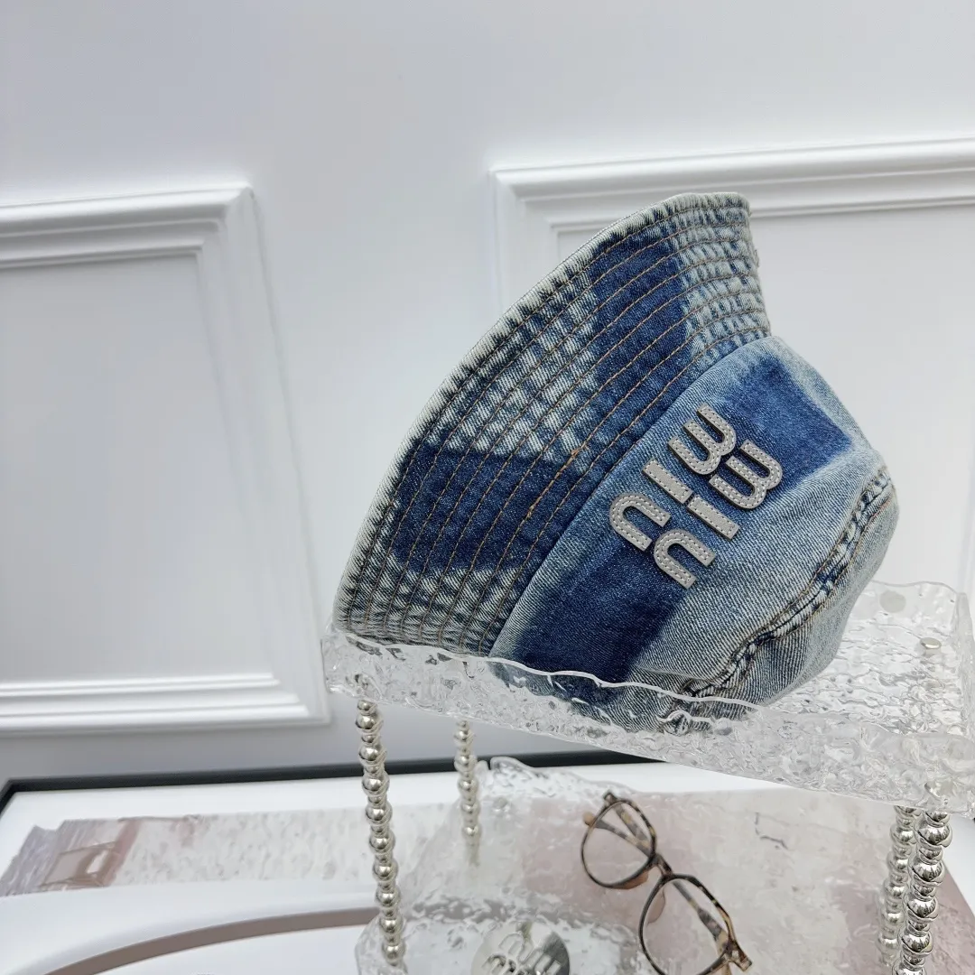 2025 💙 MiuMiu new fisherman hat denim dyed fabric ✓ Full of high-end feel! Washed printing 🎀 full of detailed craftsmanship