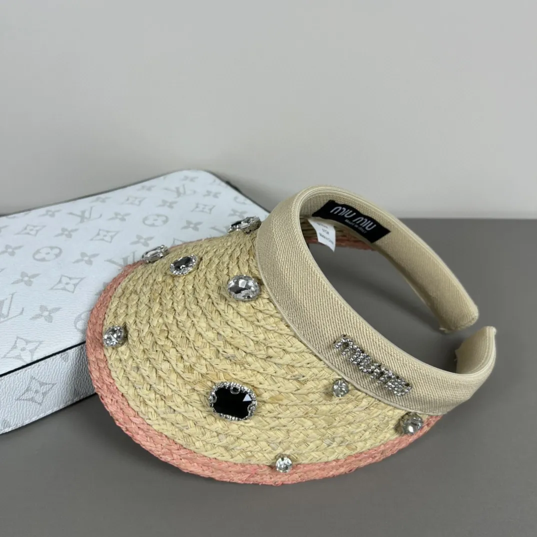 P90 comes with dust bag, miumiu high-end item 👍Sports and leisure empty top hat 🎩 The latest popular version of baseball cap 🌟 🎉 The shape of the hat is awesome 👍 Unisex couple style, a must-have artifact for travel [Naughty]