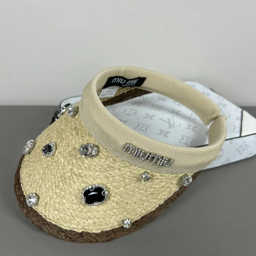 P90 comes with dust bag, miumiu high-end item 👍Sports and leisure empty top hat 🎩 The latest popular version of baseball cap 🌟 🎉 The shape of the hat is awesome 👍 Unisex couple style, a must-have artifact for travel [Naughty]