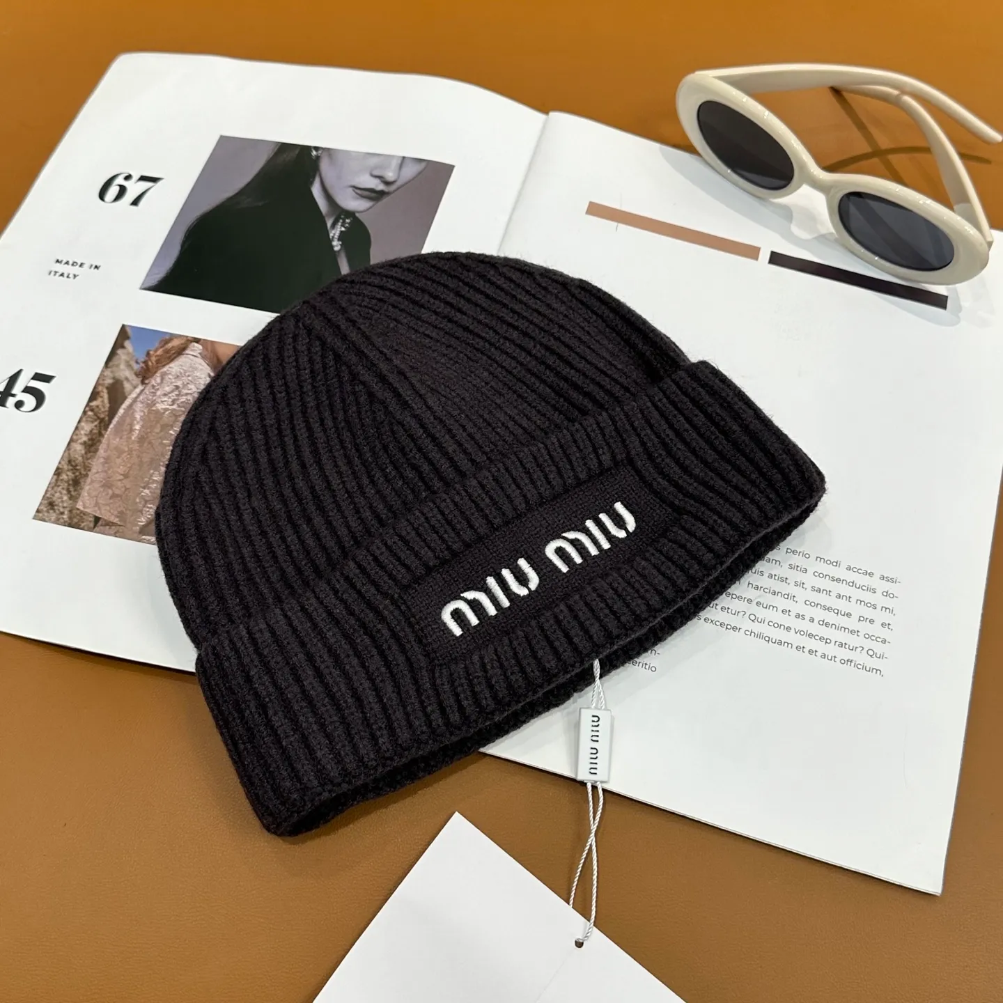 P66 miumiu Miu Miu counter's popular embroidered logo knitted hat! Xiaohongshu’s new product is released, it’s so 🉑️, high-elastic fabric, classic color