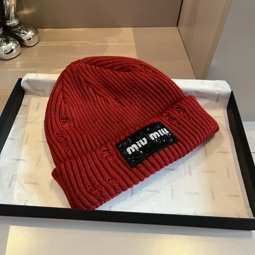 💰90¥ miumiu new autumn and winter wool hat