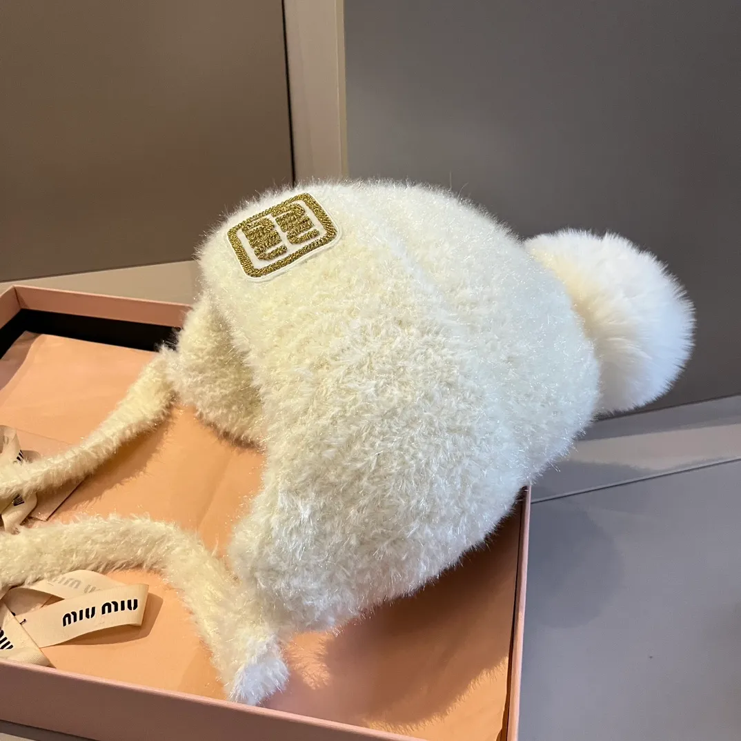 💰110¥ miumiu new ear protection hat, a must-have new style for autumn and winter