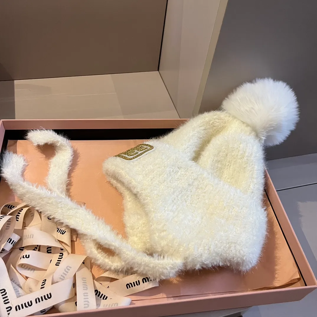 💰110¥ miumiu new ear protection hat, a must-have new style for autumn and winter