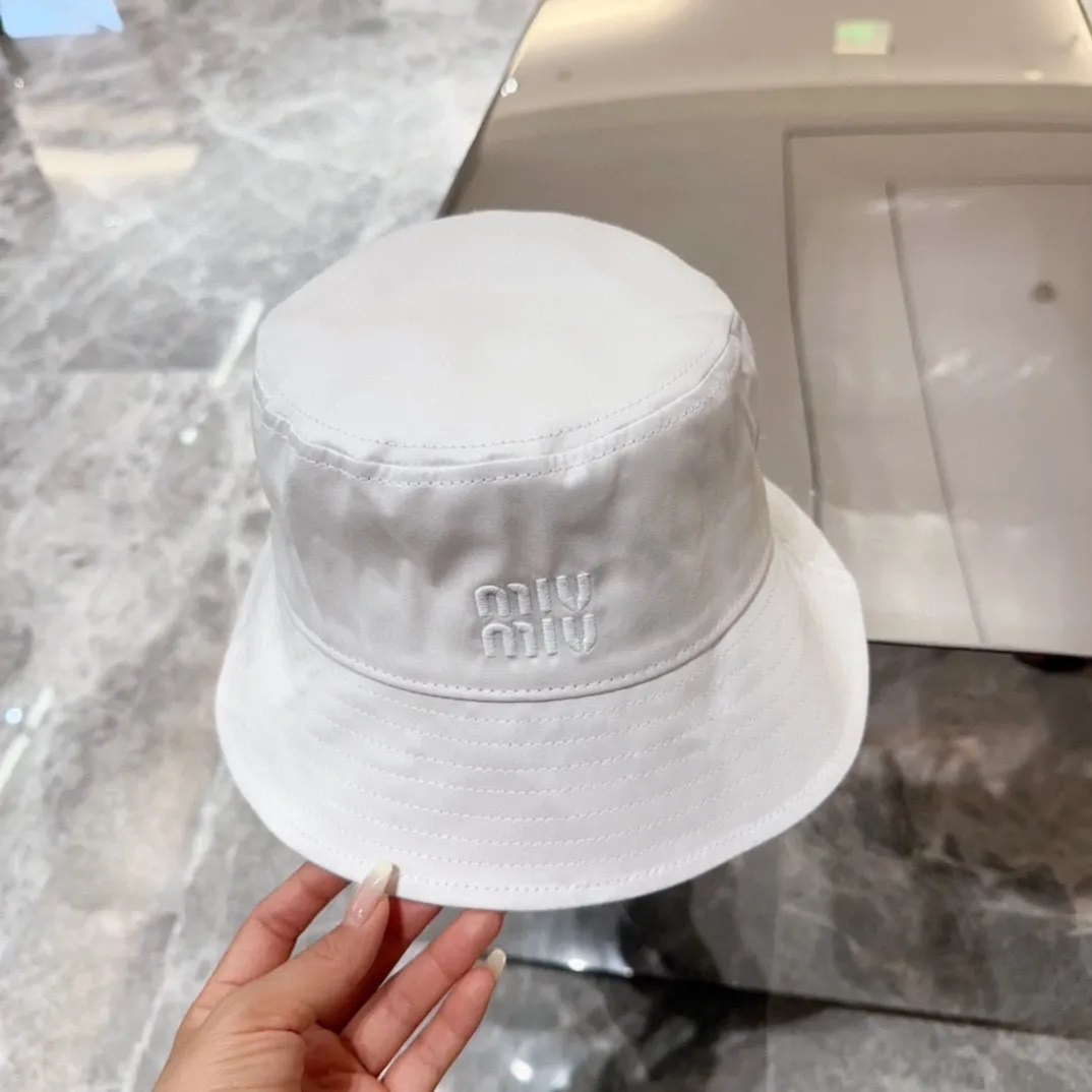 💰70 miumiu embroidered fisherman hat, big-name style, very easy to match, get it now!