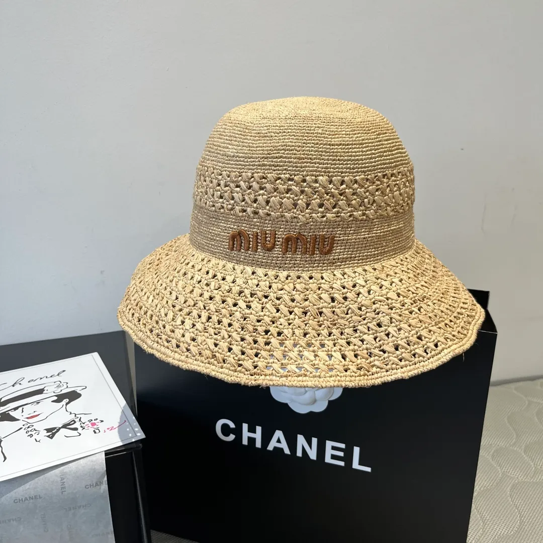💰220¥ miumiu Miu Miu's new raffia straw hat, purely hand-crocheted, very small production, heavy workmanship, the same style at the counter, head circumference 57cm