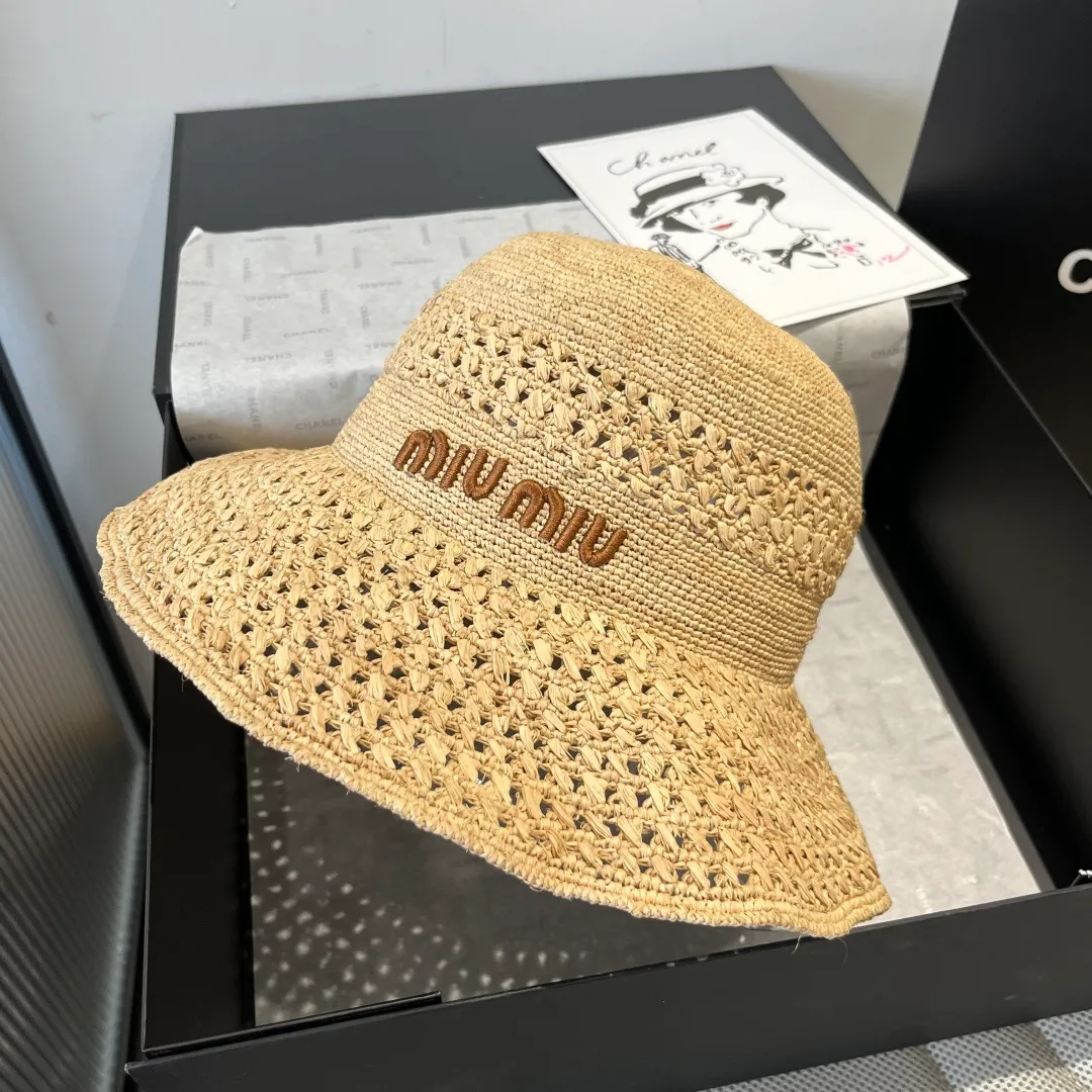 💰220¥ miumiu Miu Miu's new raffia straw hat, purely hand-crocheted, very small production, heavy workmanship, the same style at the counter, head circumference 57cm