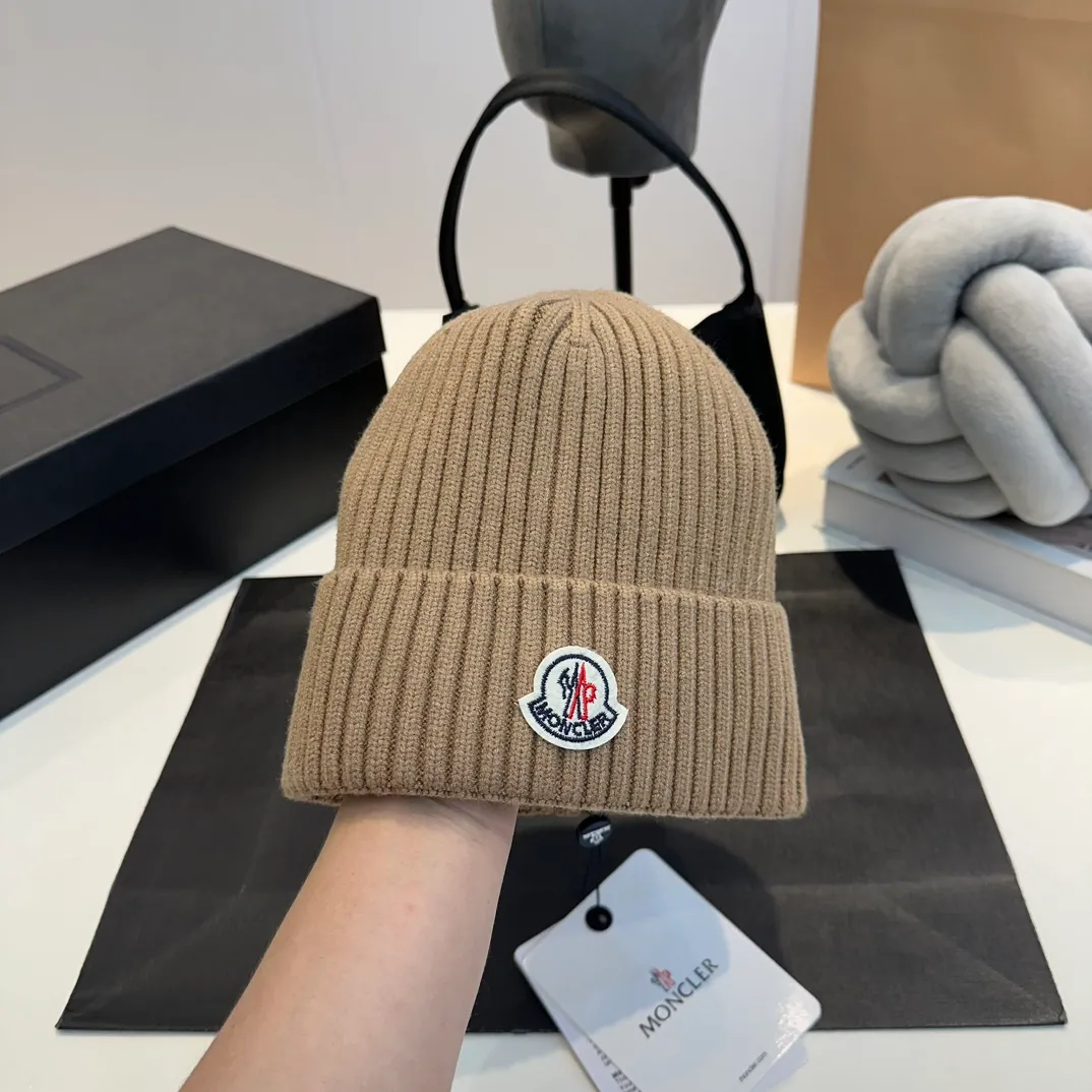 P50 MONCLER Mouth Fashion Pearl Stripe Knitted Hat Women's Thickened Winter Warm Wool Hat Women's Versatile Pullover Hat