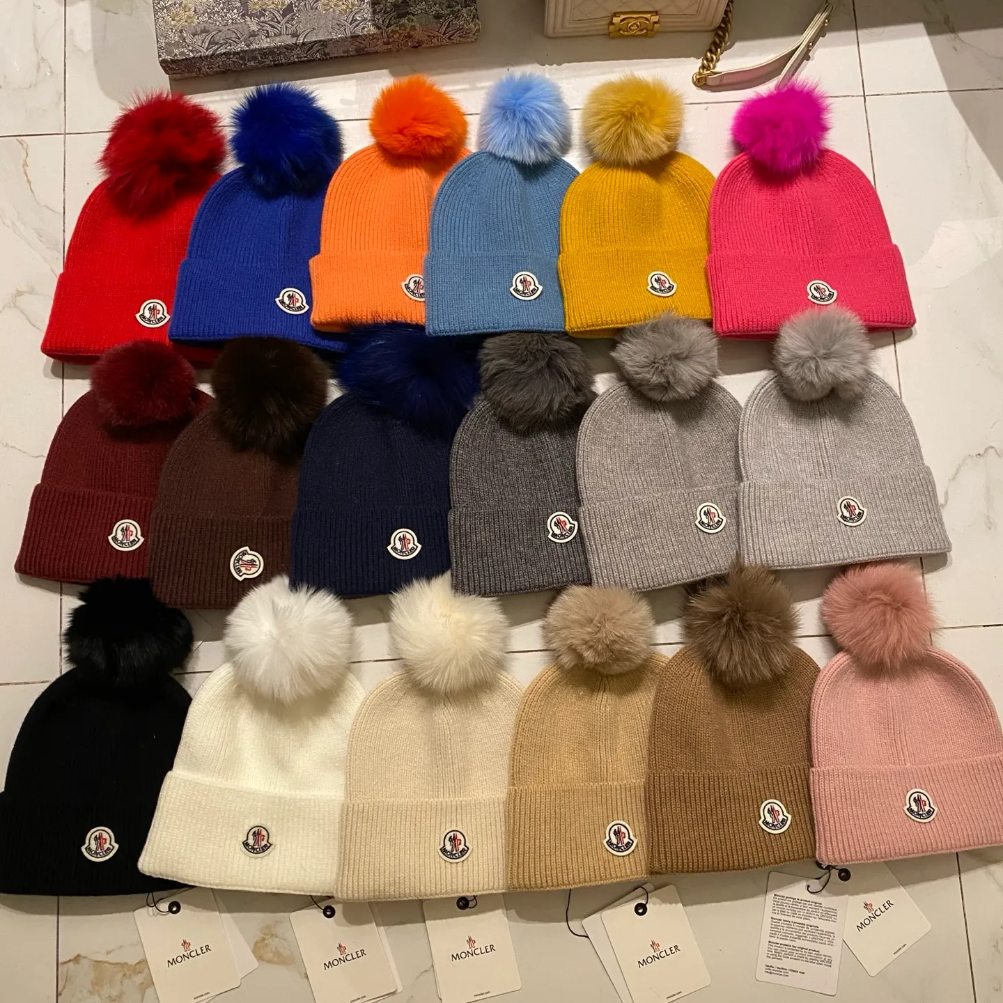 Moncler muzzle cashmere knitted hat + fox fur ball