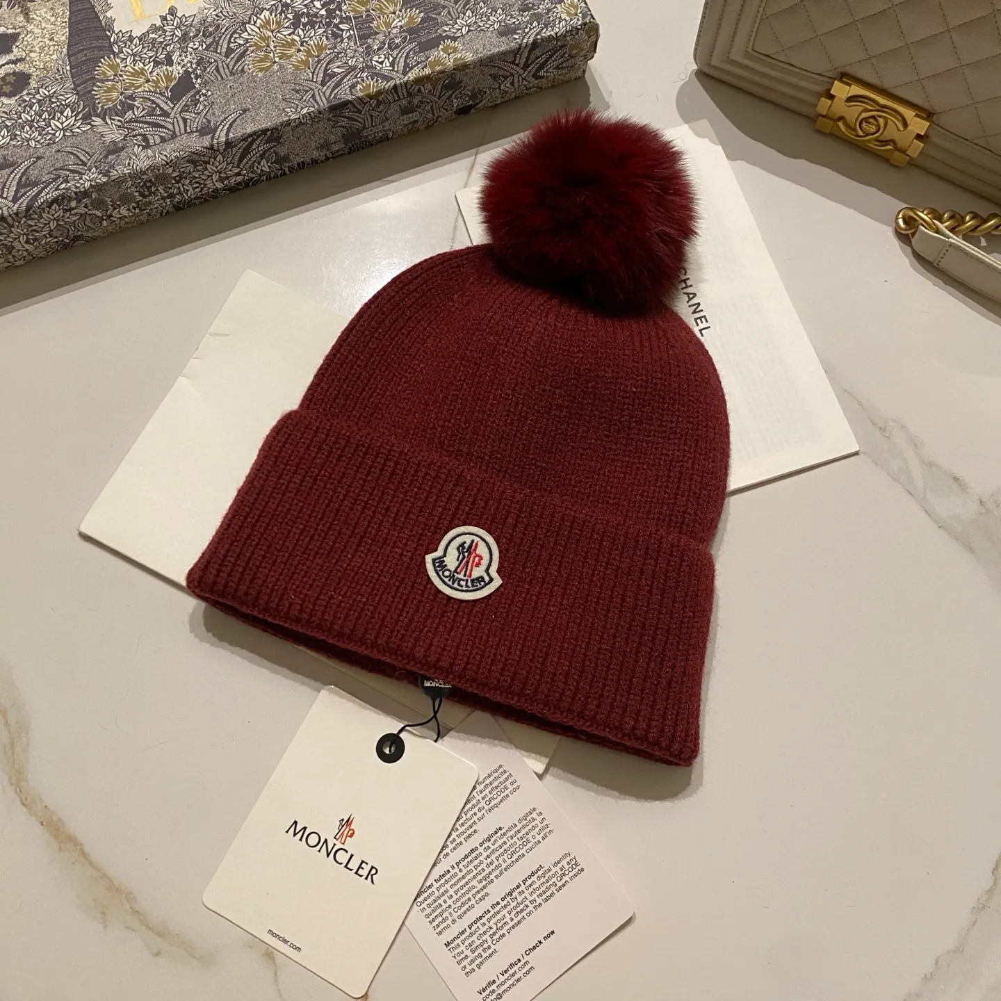 Moncler muzzle cashmere knitted hat + fox fur ball
