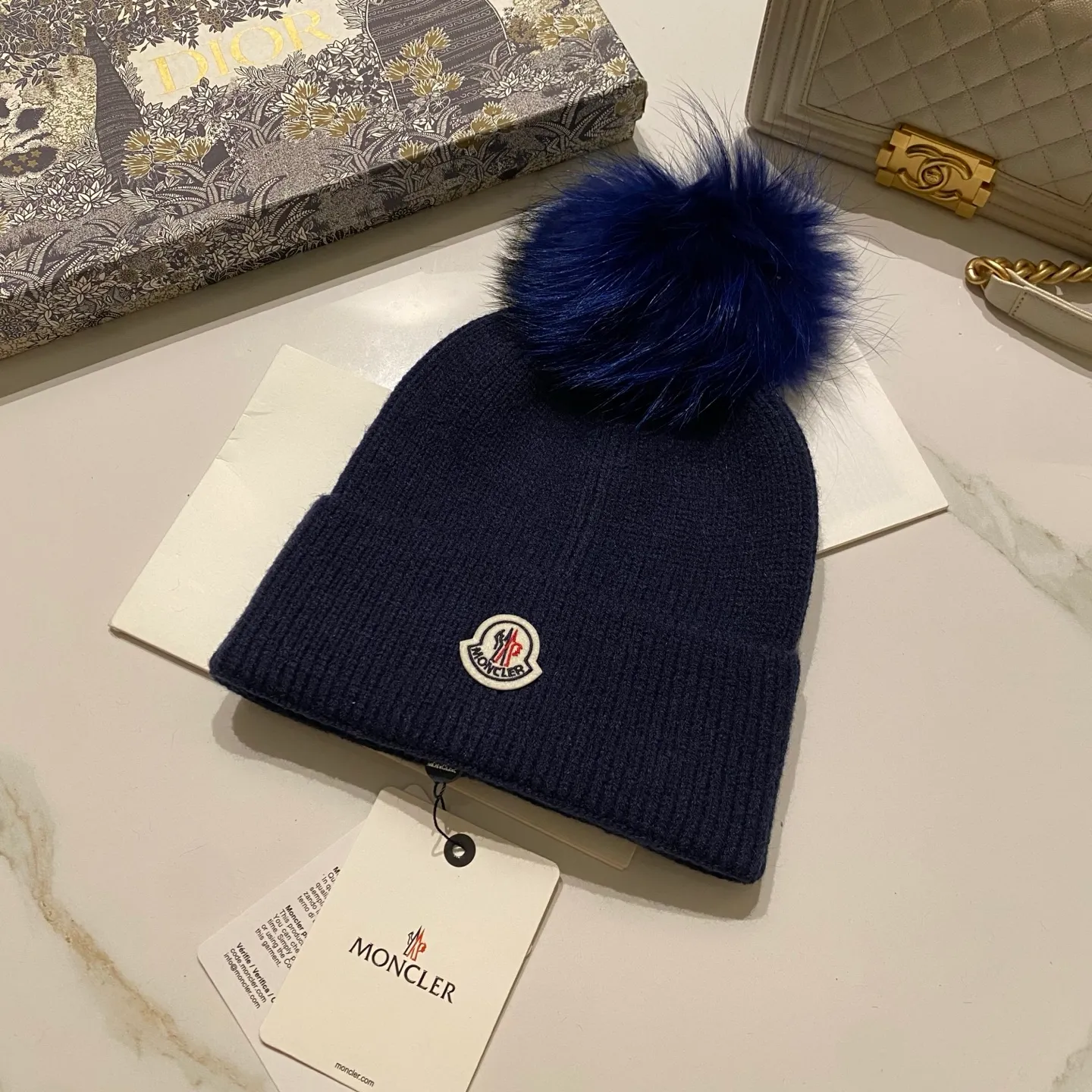 Moncler muzzle cashmere knitted hat + fox fur ball