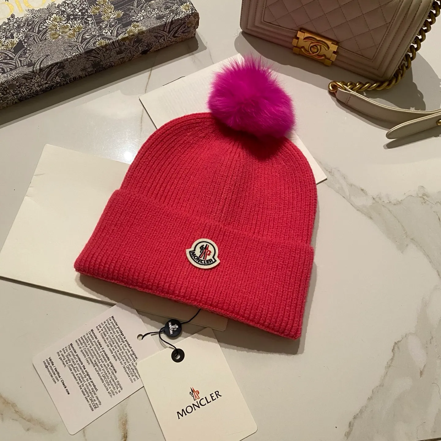 Moncler muzzle cashmere knitted hat + fox fur ball