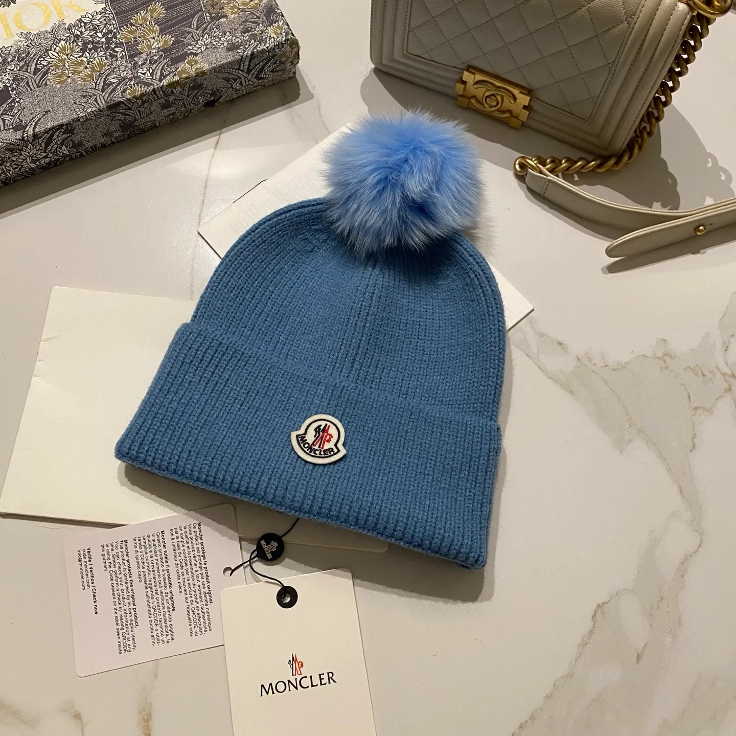 Moncler muzzle cashmere knitted hat + fox fur ball