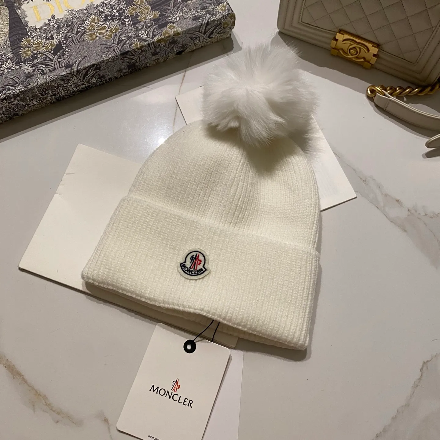 Moncler muzzle cashmere knitted hat + fox fur ball