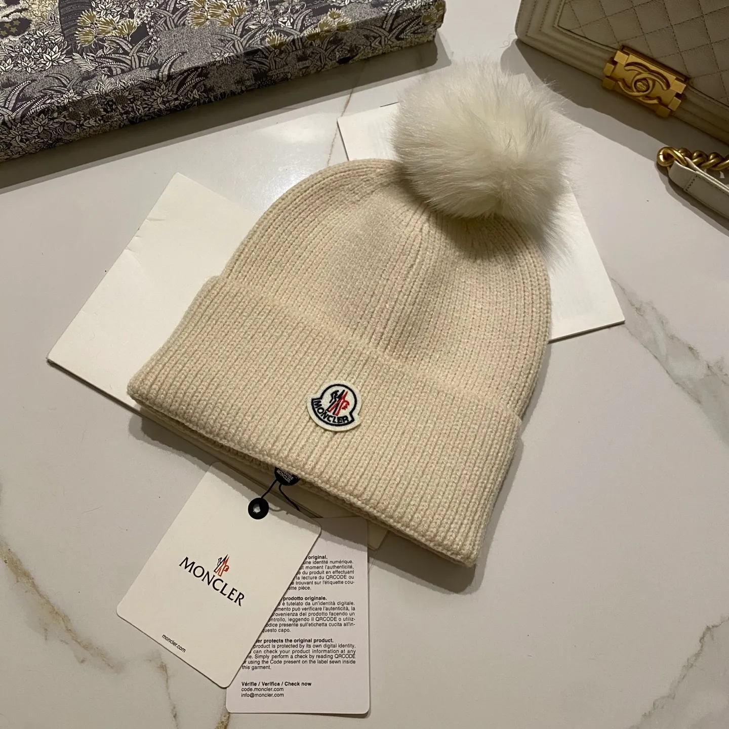 Moncler muzzle cashmere knitted hat + fox fur ball