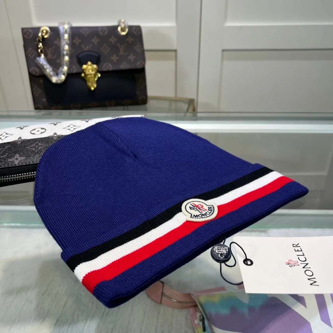 P50 comes with dust bag 🌺【MONCLER】Official website classic model, pay attention to the quality, the only one in the market that pays attention to quality details, 70% wool, 30% rabbit fur knitted hat! The same style for men and women, thicker and warmer, fashionable and popular 🌸First-class quality, the best brand for warmth in autumn and winter, order now, limited edition