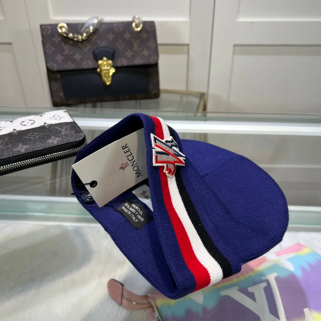 P50 comes with dust bag 🌺【MONCLER】Official website classic model, pay attention to the quality, the only one in the market that pays attention to quality details, 70% wool, 30% rabbit fur knitted hat! The same style for men and women, thicker and warmer, fashionable and popular 🌸First-class quality, the best brand for warmth in autumn and winter, order now, limited edition