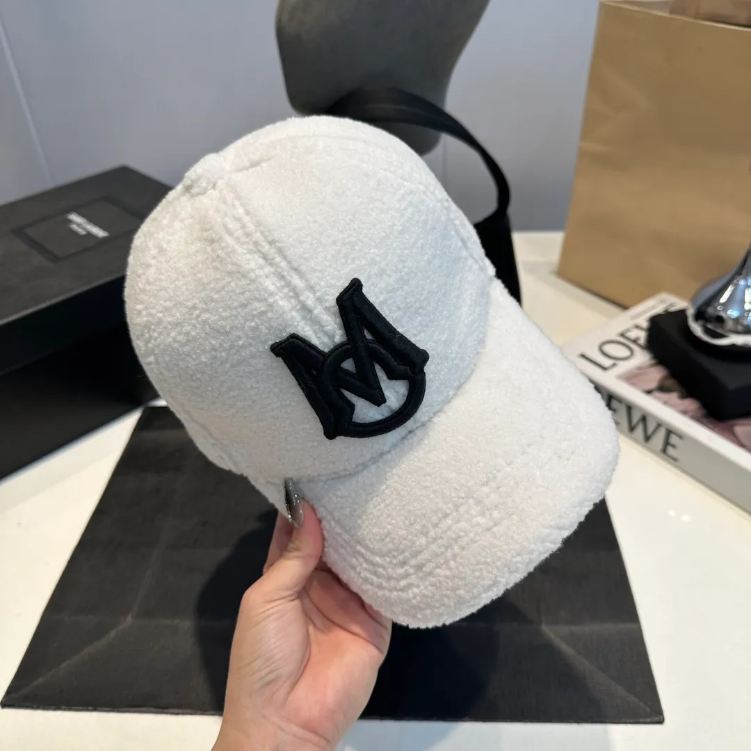 P54 Moncler plush baseball cap for women autumn and winter warm peaked cap showing face small plush hat