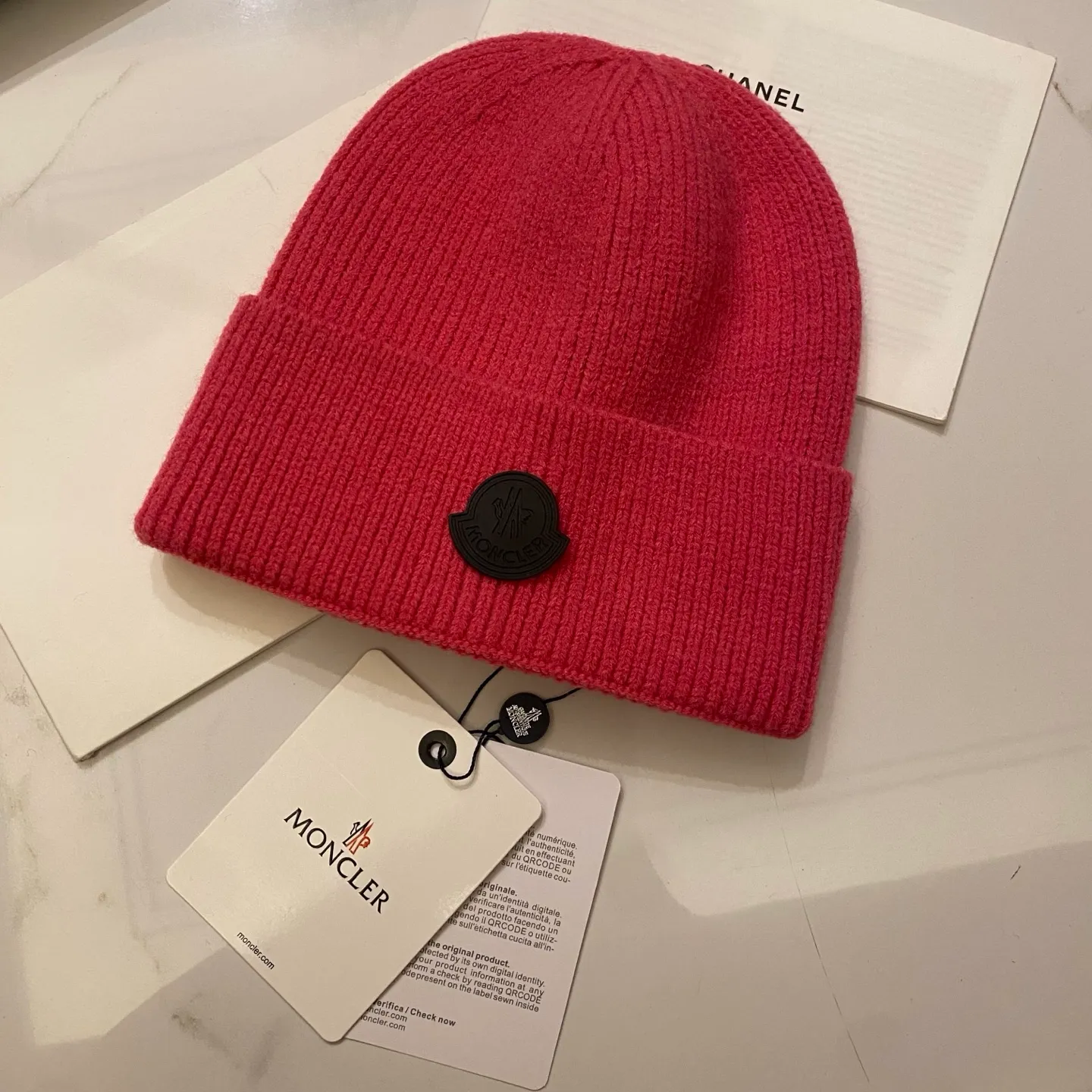 Moncler muzzle cashmere knitted hat