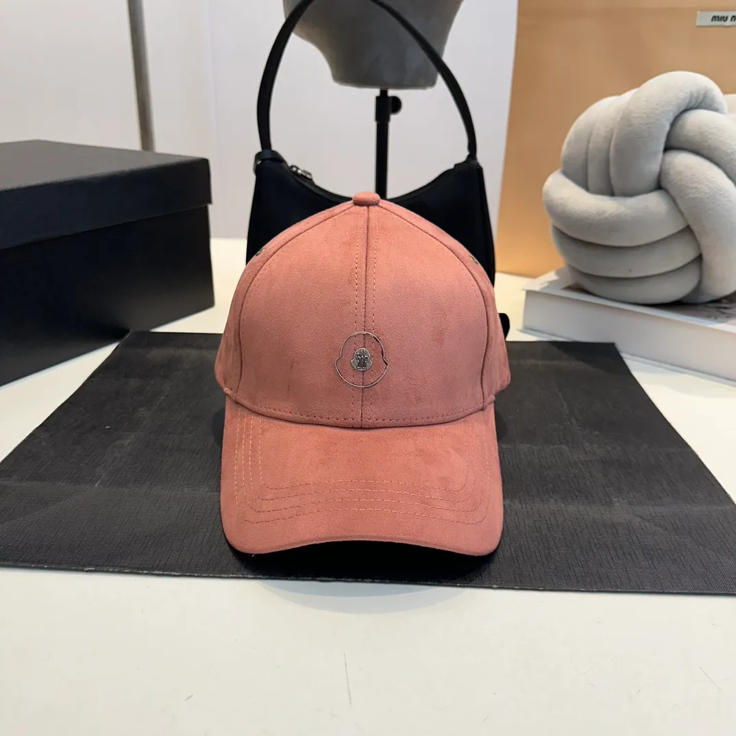 P60 * Moncler masked cotton baseball cap, a treasured item! Paired with exquisite embroidery, versatile colors👌 super flattering and small, same style for men and women, really cool~