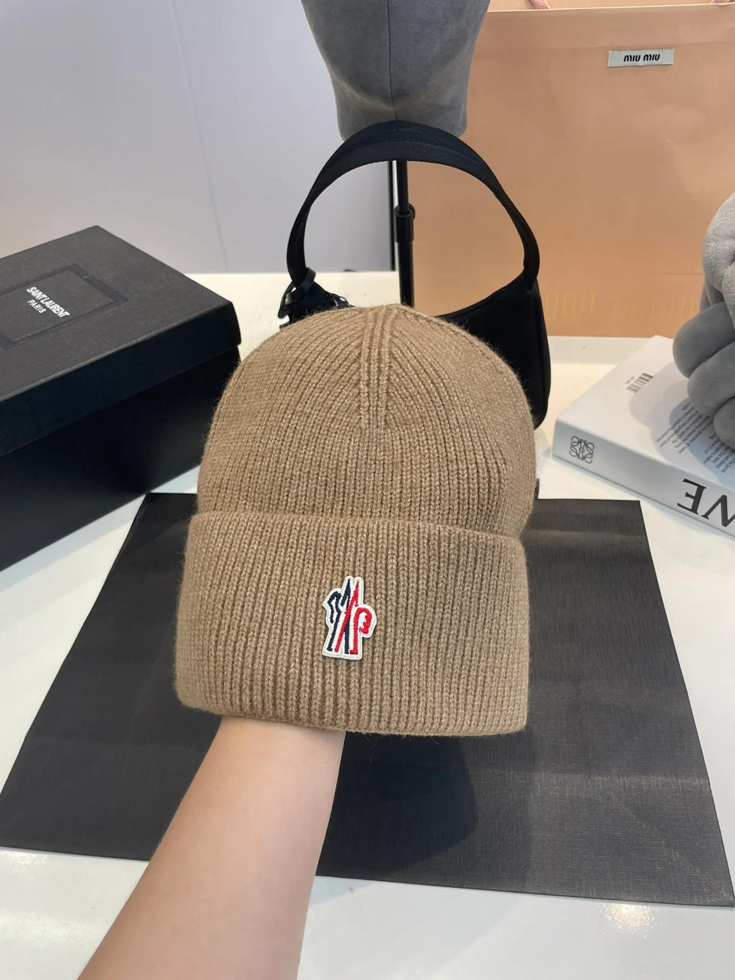 P40 MONCLER 2023 autumn and winter new knitted beanie hat, very popular 💖 first-class texture, very easy to match on the street!