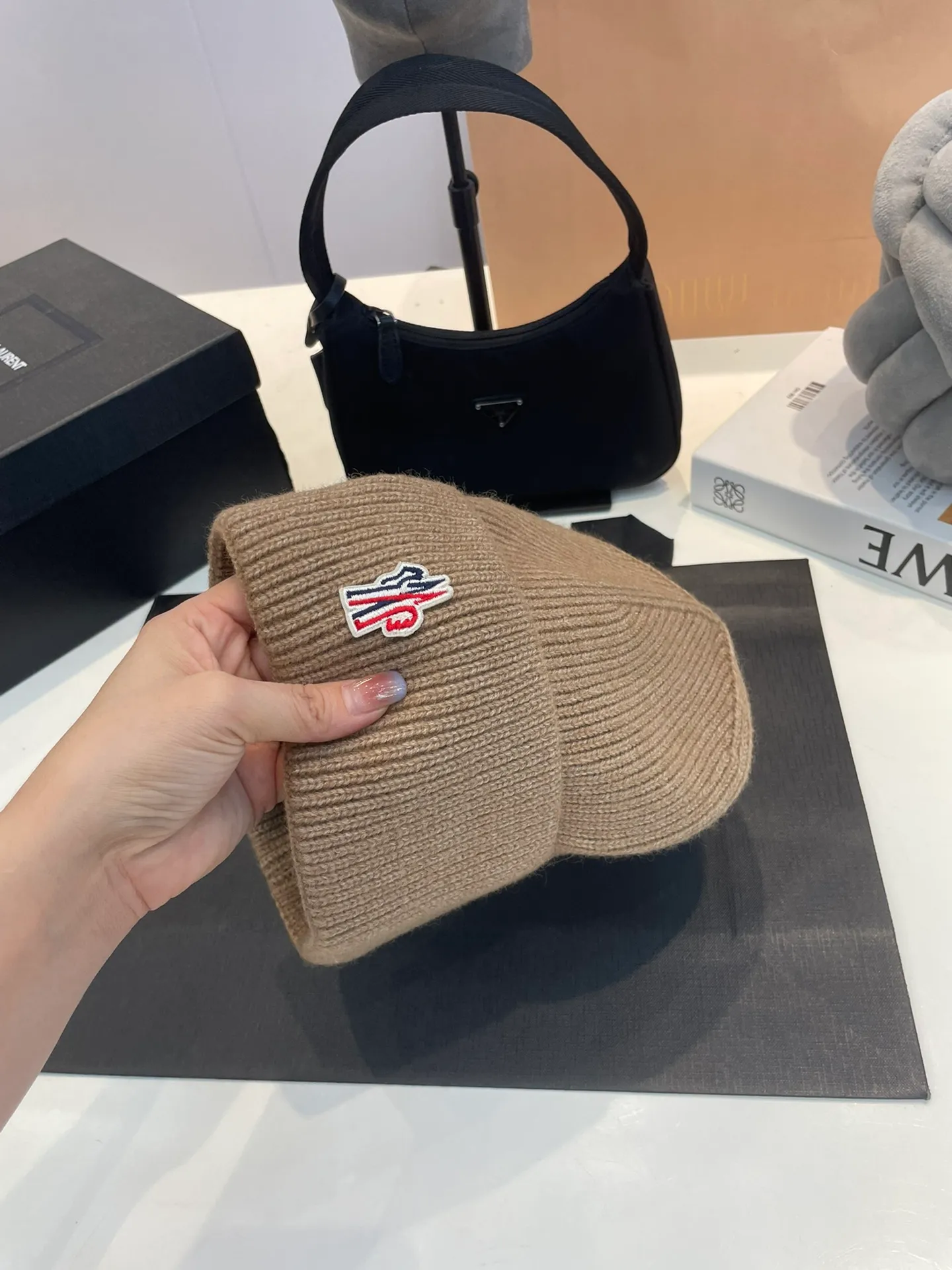 P40 MONCLER 2023 autumn and winter new knitted beanie hat, very popular 💖 first-class texture, very easy to match on the street!