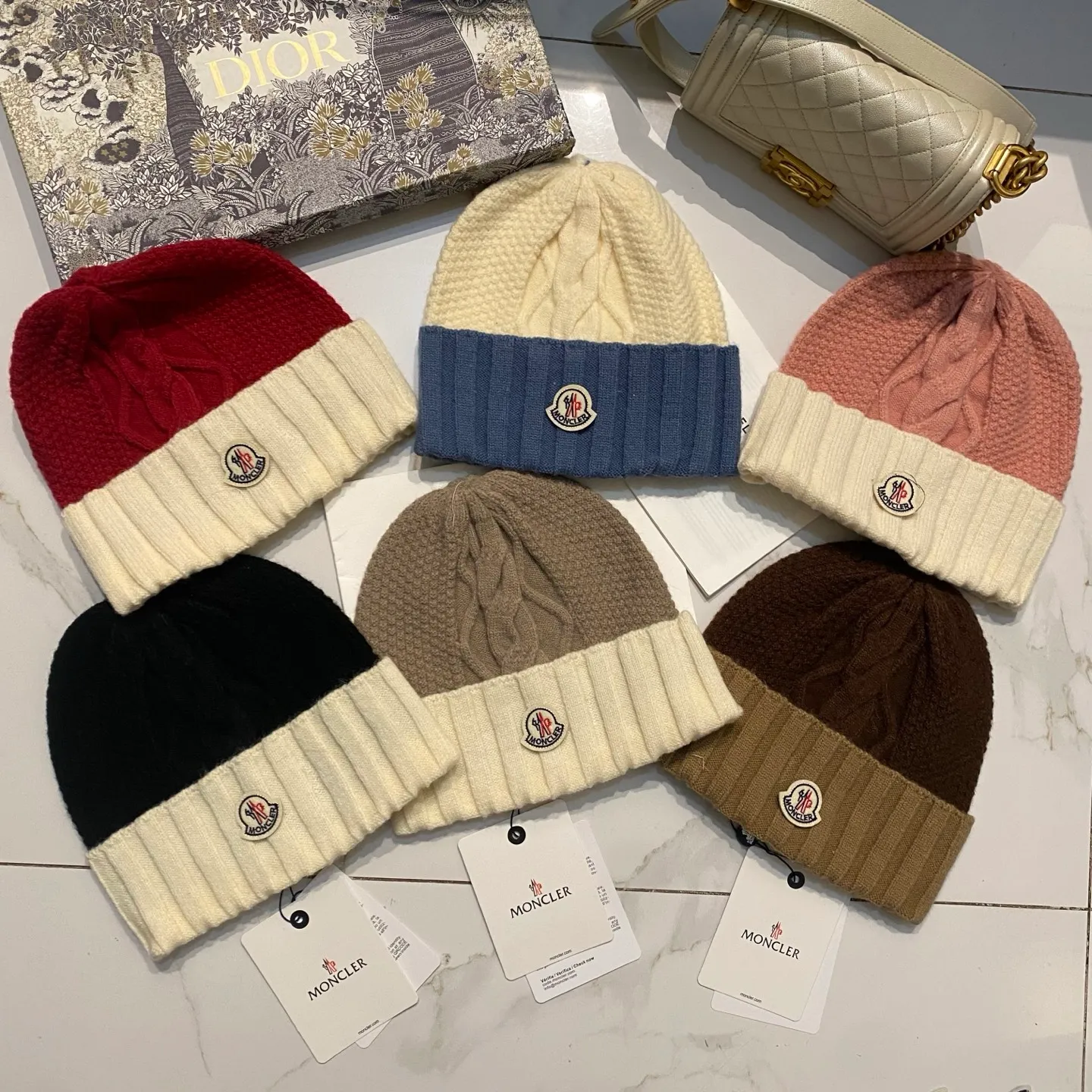 Moncler Mouth Covered Korean Twist Knit Hat