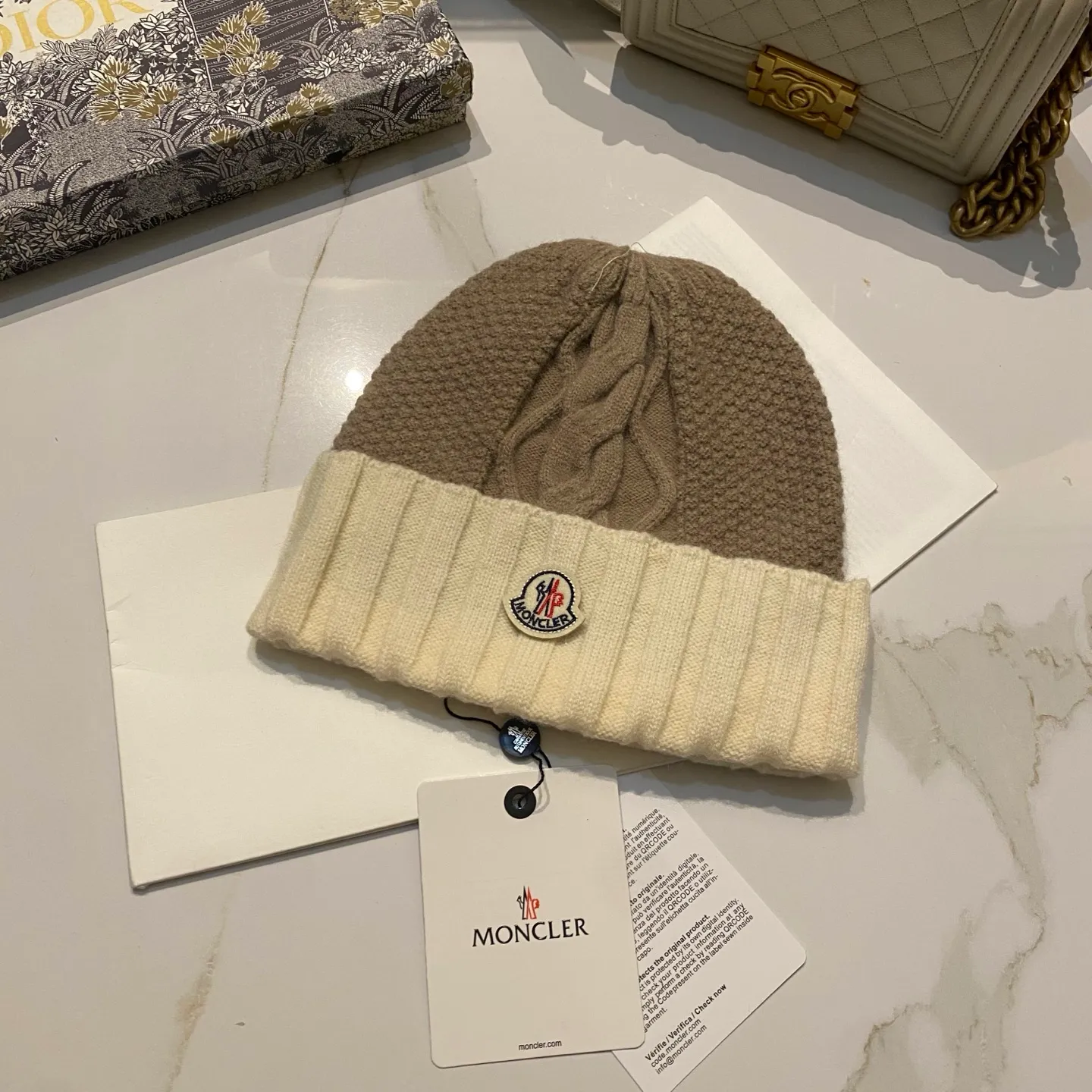 Moncler Mouth Covered Korean Twist Knit Hat