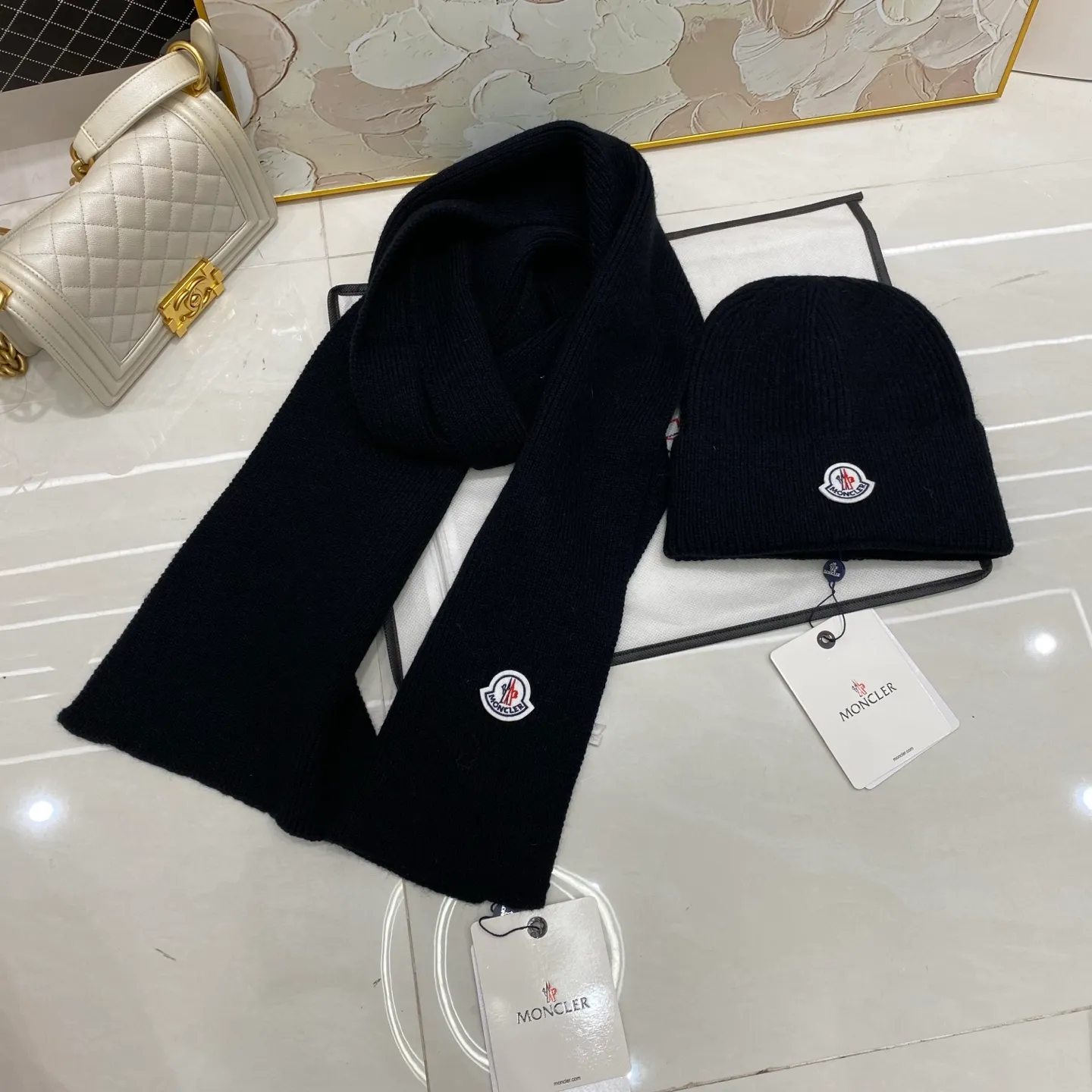 Moncler cashmere knitted hat + scarf🧣