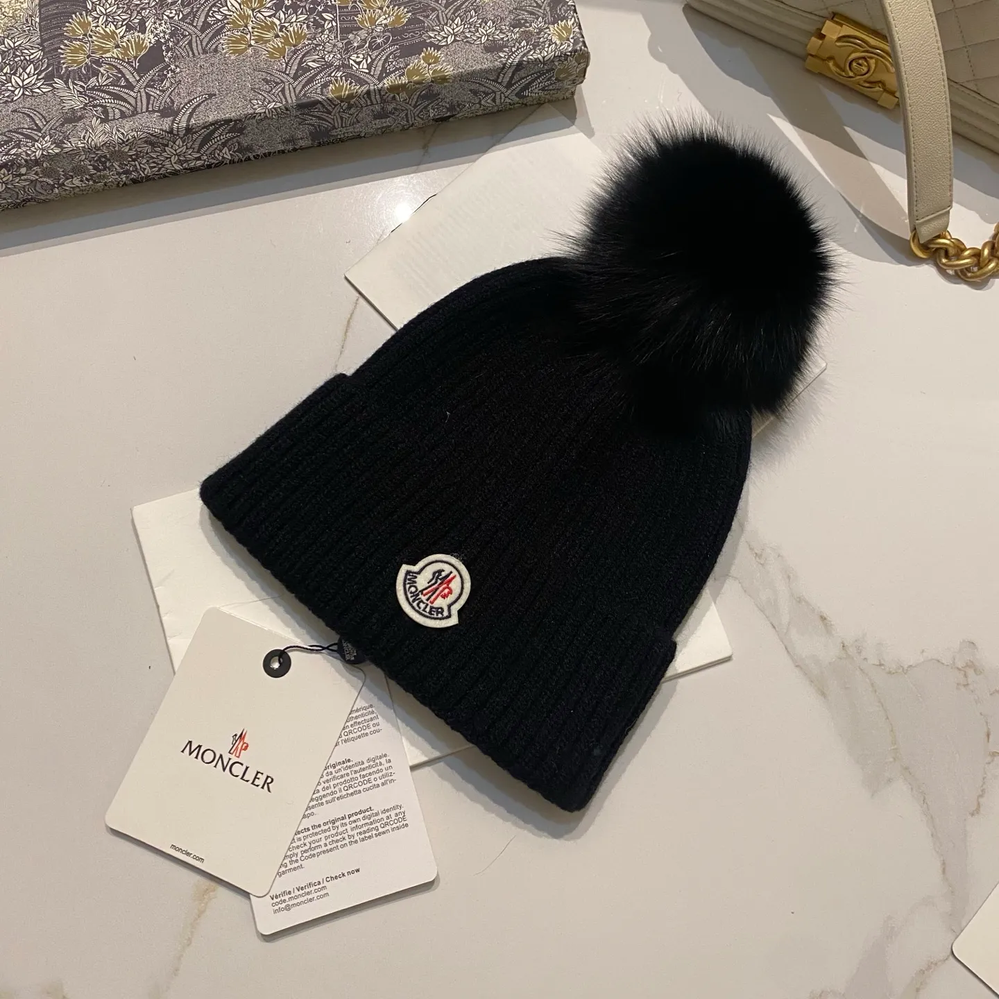 Moncler muzzle cashmere knitted hat + fox fur ball