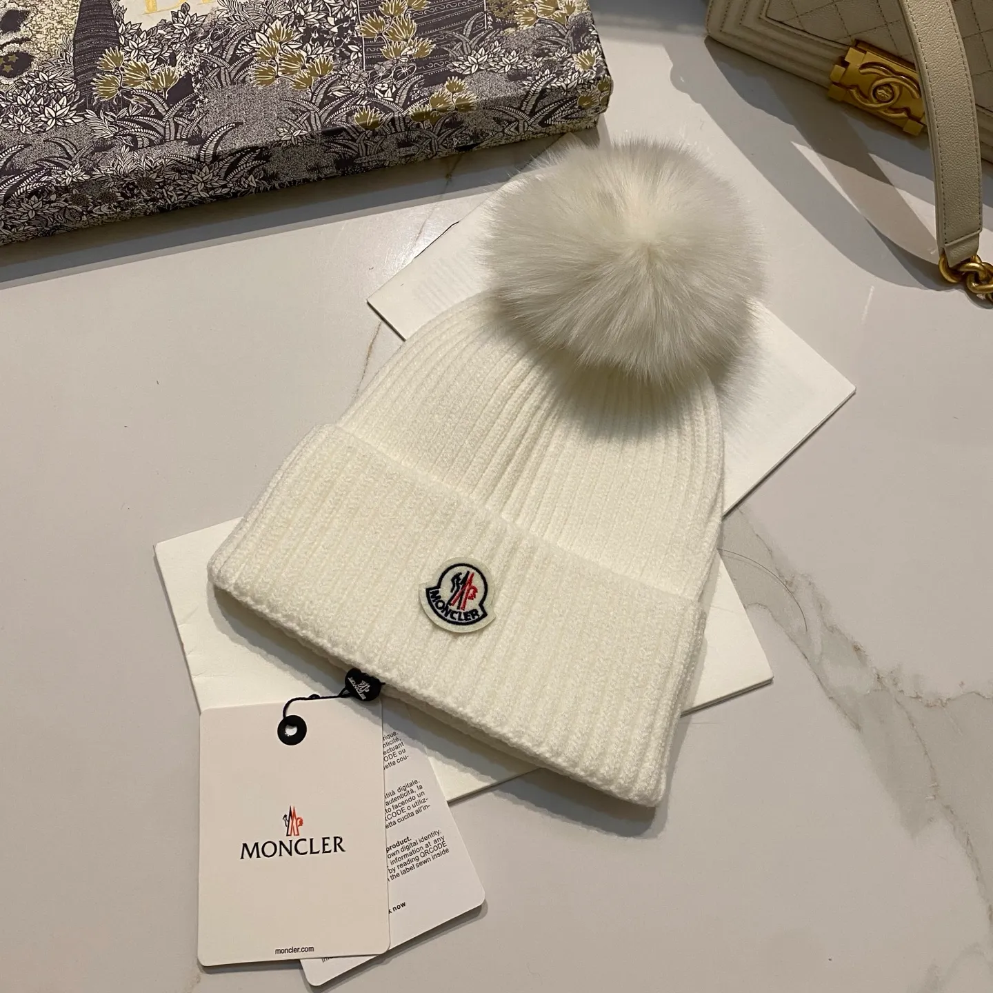 Moncler muzzle cashmere knitted hat + fox fur ball