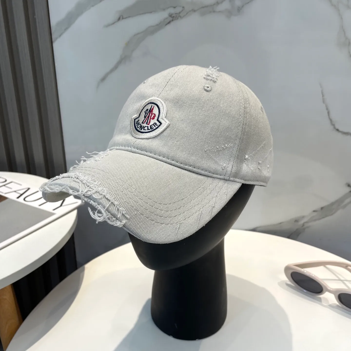 P50 new spring/summer MONCLER baseball cap with mouth, suitable for young and fashionable people, with strong visual effect, three-dimensional letters, good-looking and high-quality!