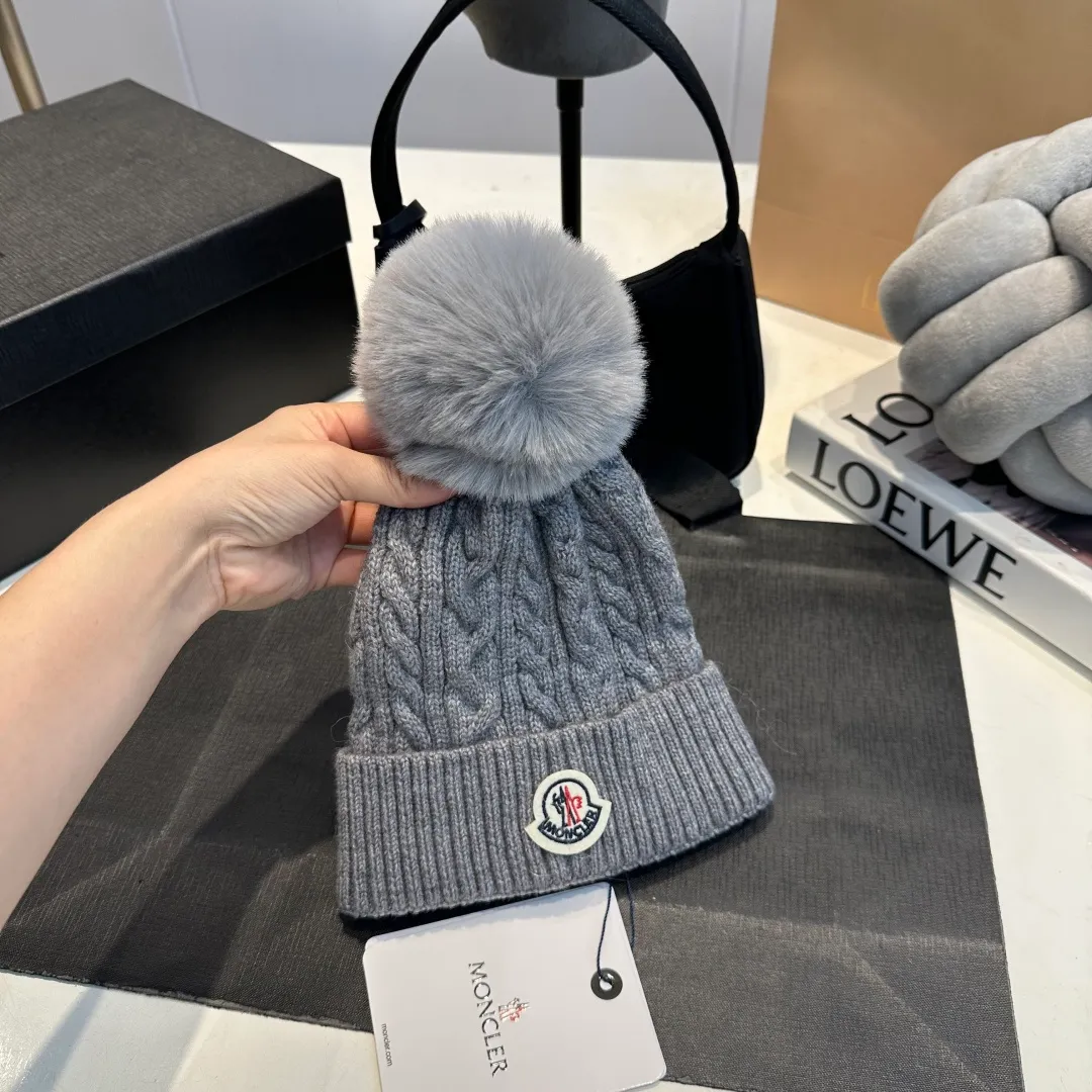 P60 MONCLER 25 autumn new product wool ball ear protection knitted toe wool hat cold hat sweet