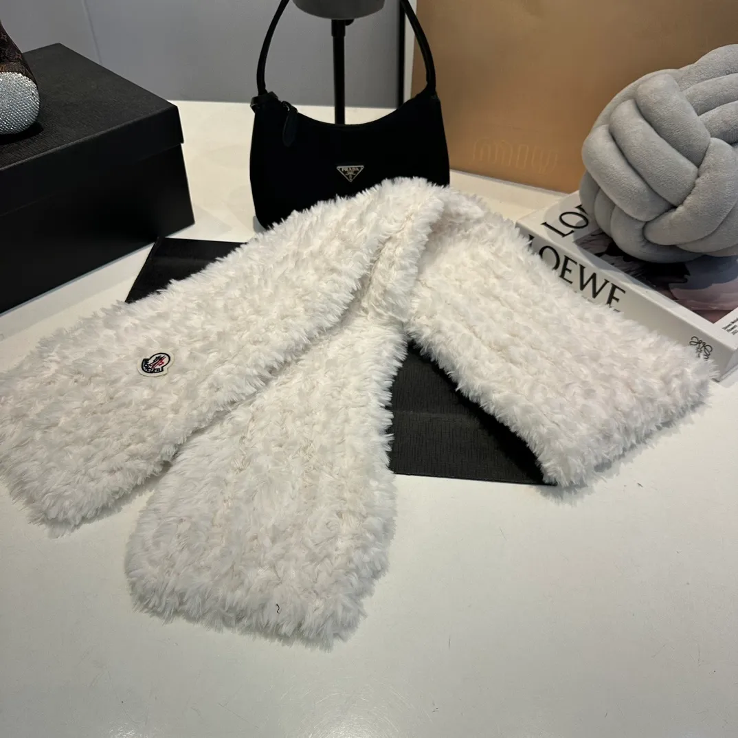 P160 Moncler muzzle hat, gloves, scarf, Angora rabbit fur knitted hat
