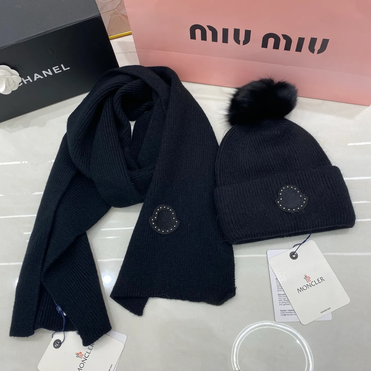Moncler suit: cashmere scarf🧣/rabbit fur knitted hat + fox fur ball