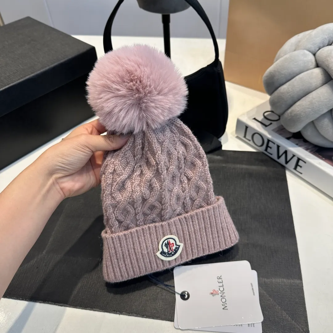 P60 MONCLER 25 autumn new product wool ball ear protection knitted toe wool hat cold hat sweet