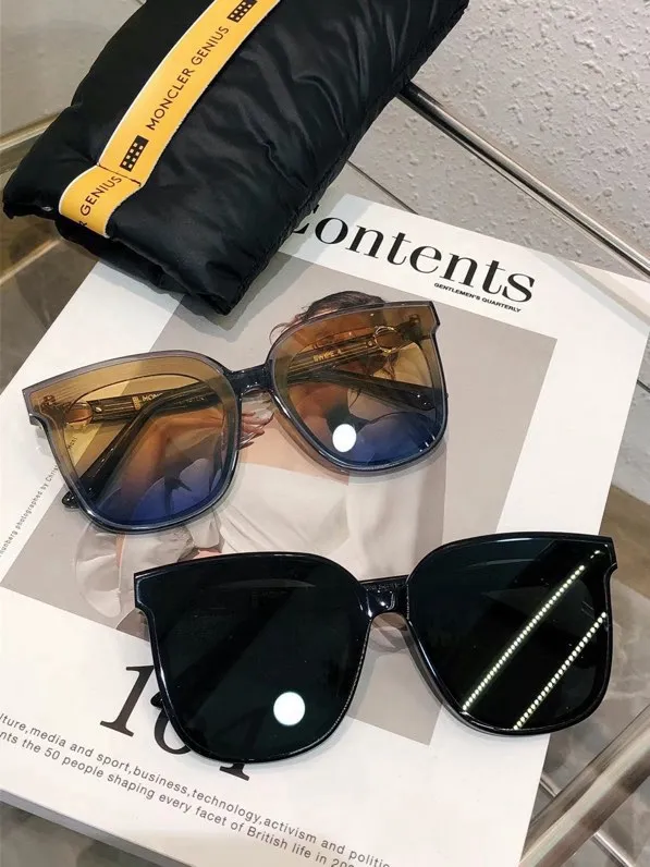 High quality 🔺MONCLER + GENTLE MONSTER 🔻Menggou joint [SWIPE 4] series‼ ️Enlarge the whimsical dimension with outlines. The design of the Oversize square sunglasses and the stretched co-branded logo on both sides of the temples have become the finishing touch of this pair of glasses. Its exaggerated silhouette complements this iconic apparel offering! Size 64-16-148❤️💛 💚