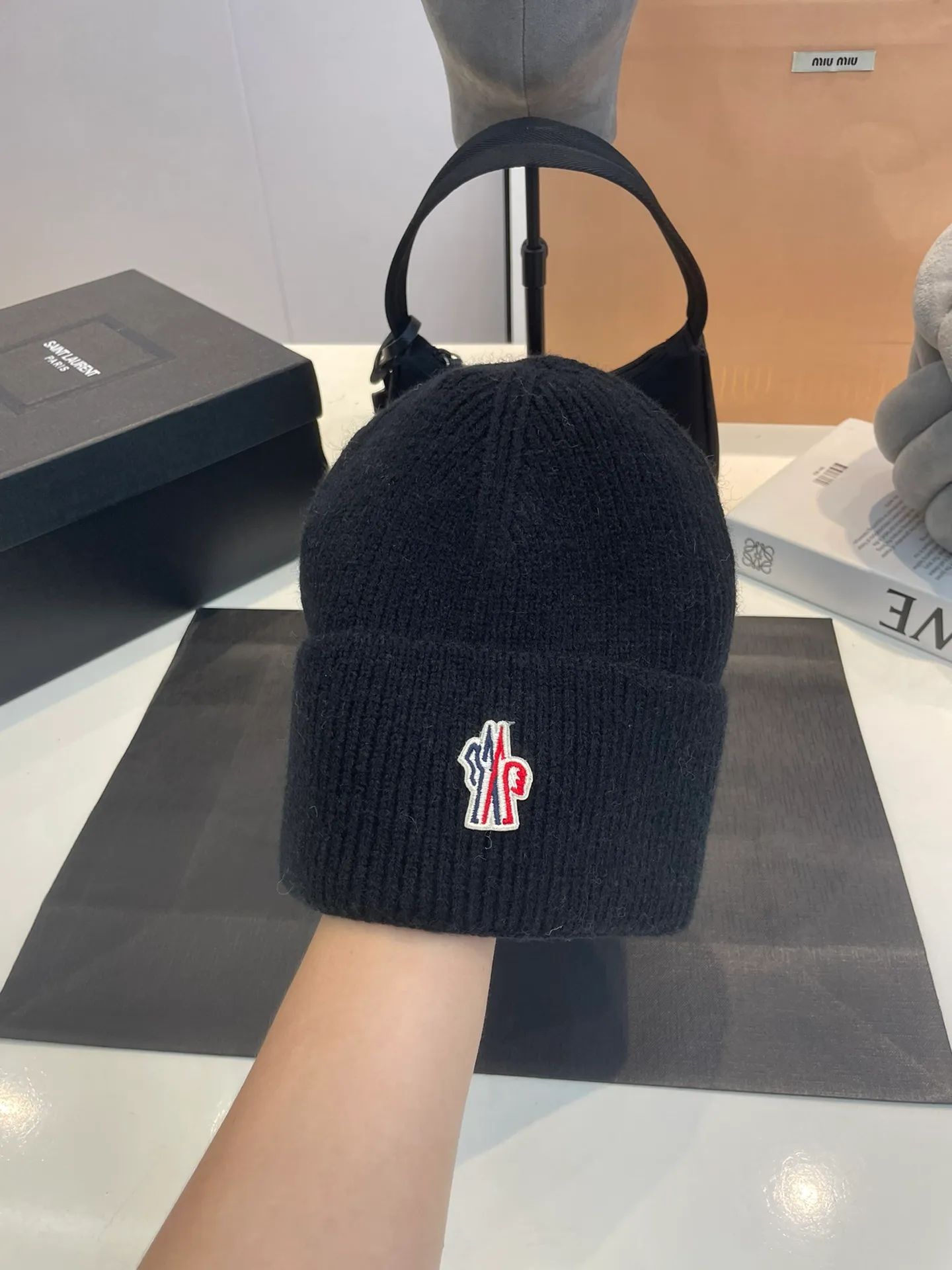 P40 MONCLER 2023 autumn and winter new knitted beanie hat, very popular 💖 first-class texture, very easy to match on the street!