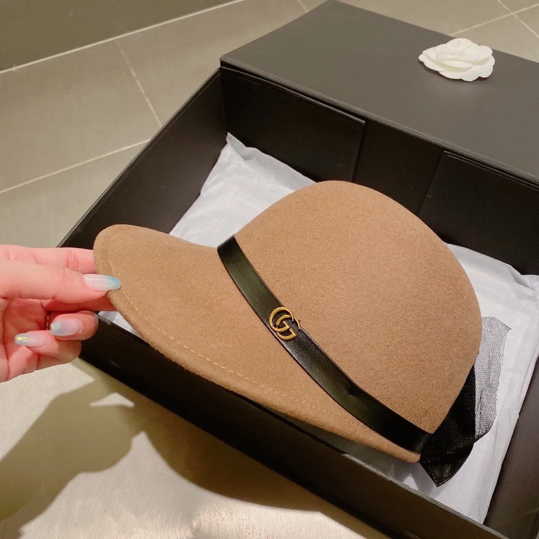 Random model 170¥ Gucci 2022 new autumn and winter wool peaked cap, 100% wool fabric, peaked knight hat, versatile style, black and khaki, head circumference 57cm