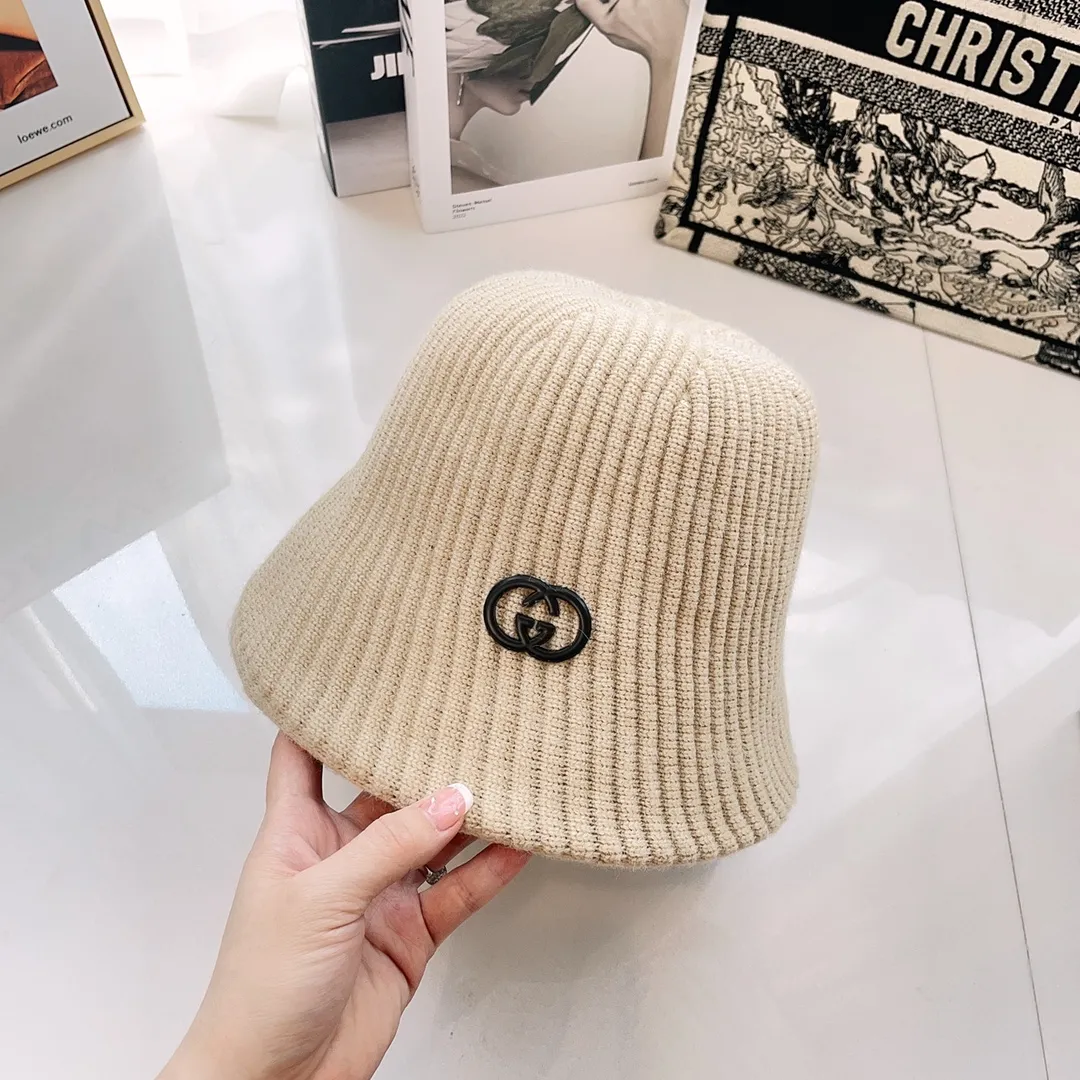 Special batch of 70 new Gucci autumn and winter new wool knitted bucket hat bucket hats. Three-dimensional twill texture, super visual sense. The fixed brim can hide the face shape. Super friendly for babies with big heads. Now it is perfect to wear.