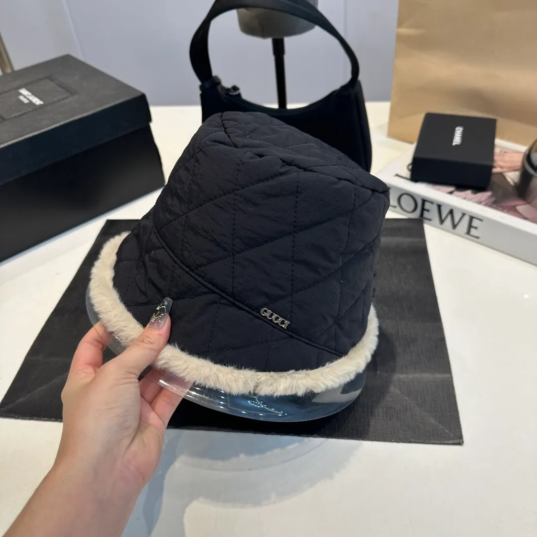 P60 Gucci Gucci's new down, cotton and wool mixed color bucket hat, a must-have for autumn and winter, versatile style, head circumference 57cm