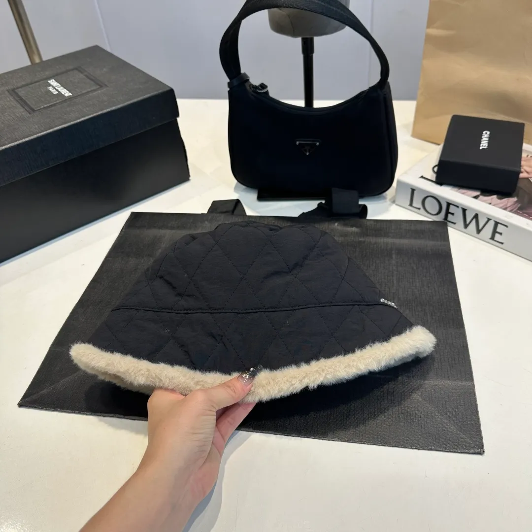 P60 Gucci Gucci's new down, cotton and wool mixed color bucket hat, a must-have for autumn and winter, versatile style, head circumference 57cm